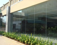 Microsoft Word - LE MERIDIEN - COCHIN- glass photo.doc