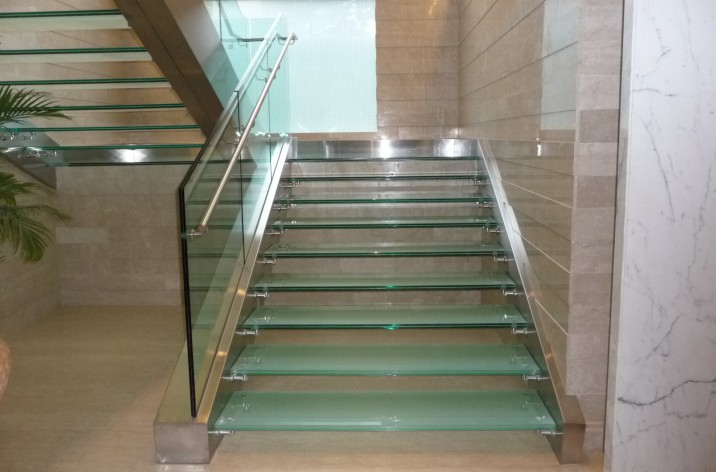 Oberoi Delhi Stairs-11