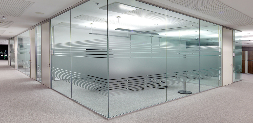 Frameless-Glass-Partitions